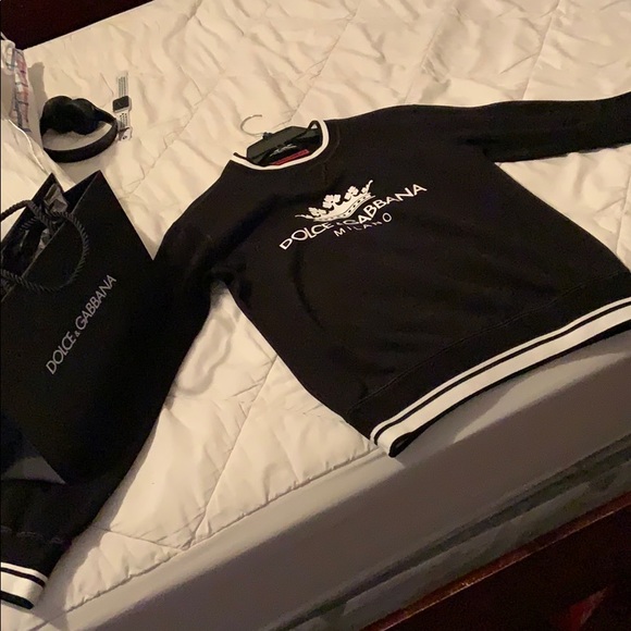 Worn once. Size M. Store Cost $625